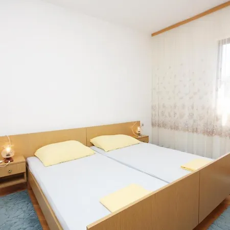 Apartment With A Parking Space Jezera, Murter - 5080