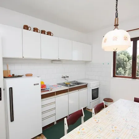 Apartment With A Parking Space Jezera, Murter - 5080